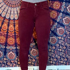 amazing burgundy american eagle jeans!